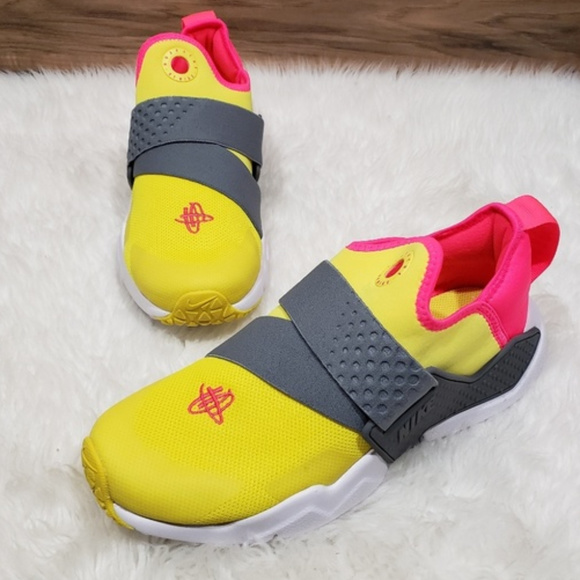 huarache extreme running sneakers